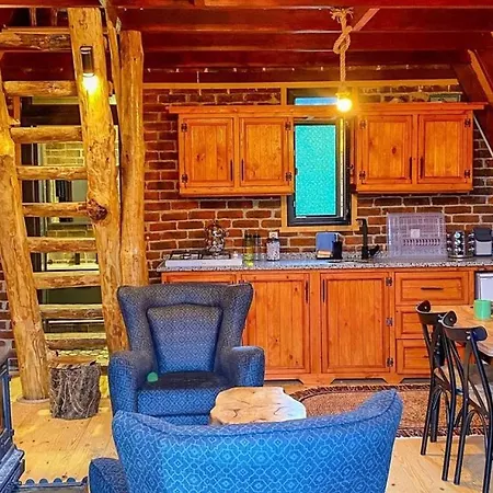 Cozy Bungalow W Jacuzzi & Pool In Sapanca Affittacamere